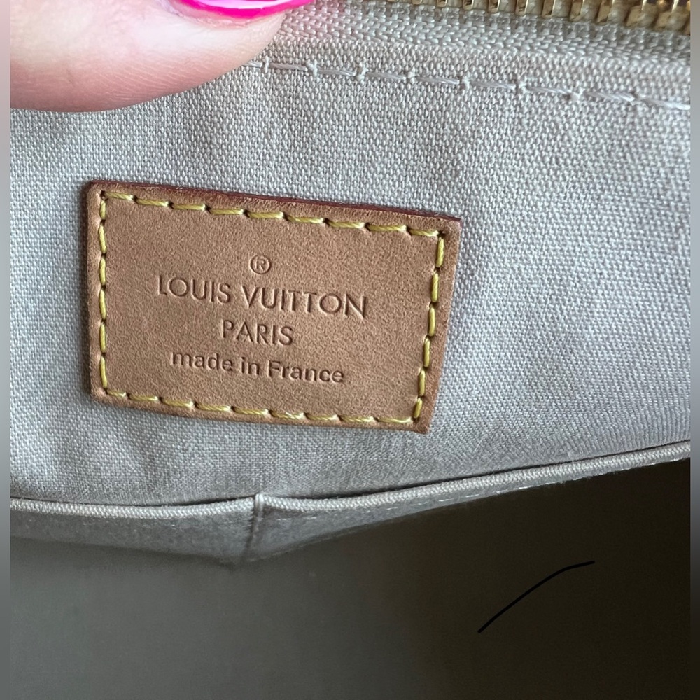 Louis Vuitton Vernis Sherwood Purse - Picture 14 of 15